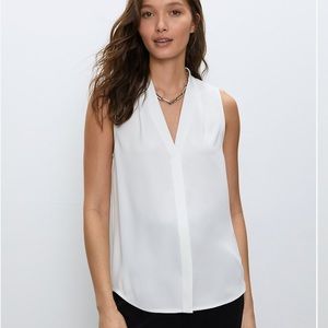 Babaton sleeveless Power Blouse